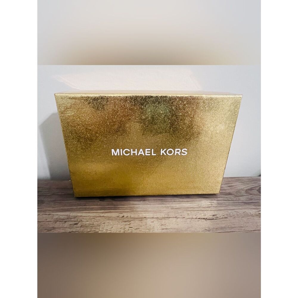 New Michael Kors Jet Set Sm MK Chain Pouchette Leather Black W/ Gold MSRP $198 - Picture 5 of 5